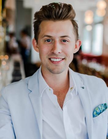 Portrait of a Singapore single professional