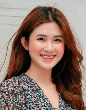 Portrait of a Taiwan single professional