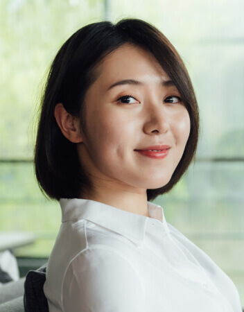 Portrait of a Taiwan single professional